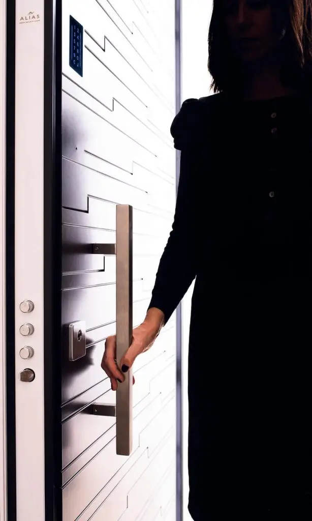 4_pannello-mod-listen_motorizzata-smart-614x1024